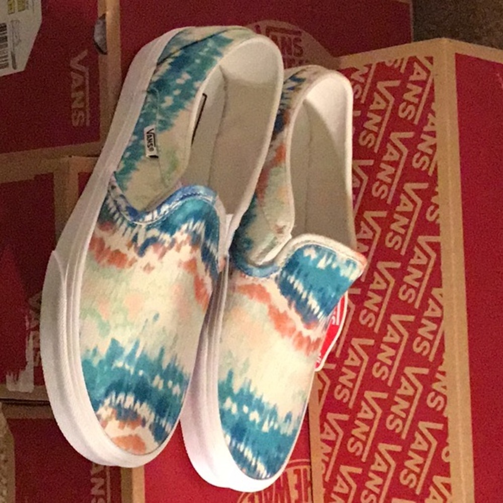 New Women’s Vans sneakers